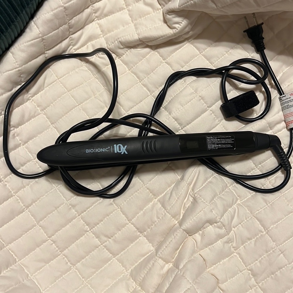 BioIonic Hair Iron - Used, Still in working condition